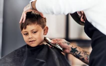 Día del Niño: una barbería hará cortes a cambio de un alimento